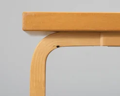 Artek Aalto 81C soffbord 75 x 75 cm björk