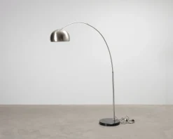 Båglampa i stål
