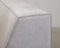 BoConcept Milos 5-sits hörnsoffa med fotpall ljusgrå
