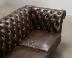 Chesterfield 3-sits skinnsoffa mörkbrun