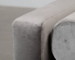 Cosmopolitan Design Bali 2-sits soffa ljusgrå
