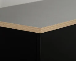 FeelDesign Soft vitrinskåp svart