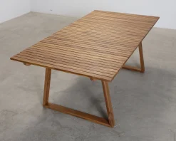 FeelDesign Stripe trädgårdsbord teak