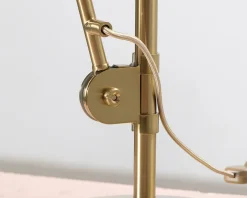 GUBI Bestlite BL1 bordslampa mässing / benporslin