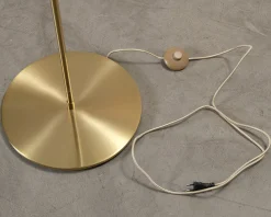 Gubi Multi-Lite golvlampa mässing / svart