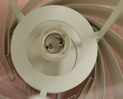 GUBI Turbo pendellampa ø 62 cm vit
