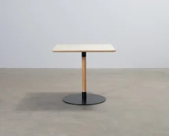 Konferensbord i trä