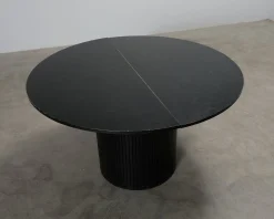 Kopparbo förlängningsbart matbord 130-180 cm svart