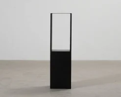 Kristina Dam Studio Pedestal sidobord svart