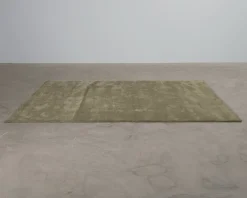 Layered Classic Solid Wool ullmatta 180 x 270 cm Capulet Olive
