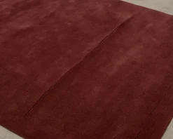 Layered Classic Solid Wool ullmatta 200 x 300 cm vinröd