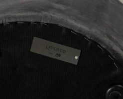 Layered Petit pall mörkgrå