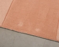 Layered Stripe Grande ullmatta 250 x 350 cm Dusty Coral