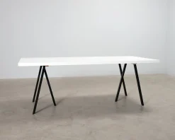 Matbord 210cm vit / svart