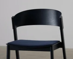 Muuto Cover Counter barstol svart