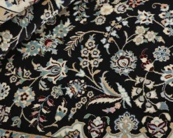Nain 6 La orientalisk matta 120 x 177 cm