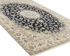 Nain 9 La orientalisk matta 247 x 351 cm