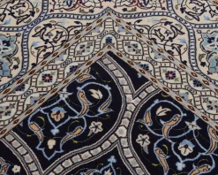Nain 6 La orientalisk matta 258 x 362 cm