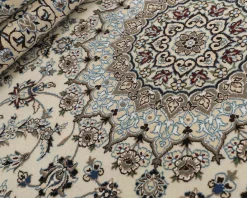 Nain 9 La orientalisk matta 202 x 305 cm
