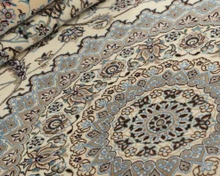 Nain 9 La orientalisk matta 292 x 395 cm