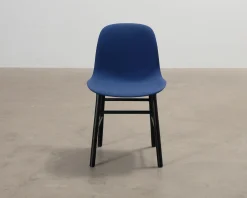 Normann Copenhagen Form stol blå
