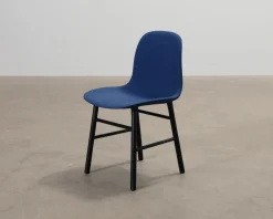 Normann Copenhagen Form stol blå