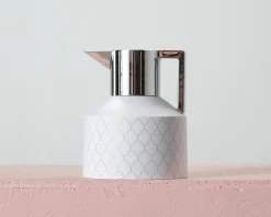 Normann Copenhagen Geo Vacuum Jug termoskanna 1l vit