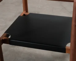 Risom T.300 sidobord i valnöt