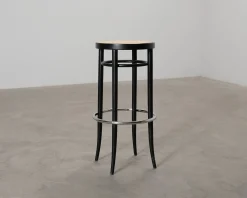 Thonet 204 RH barstol svart / rotting