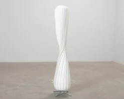 Tom Rossau TR7 golvlampa 117 cm vit