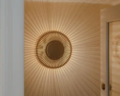 Umage Clava Up Wood vägglampa svartbetsad ek