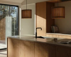 Umage Komorebi Large Rectangular lampskärm mörkbetsad ek