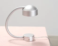 Vägglampa metall