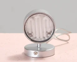 Vägglampa metall
