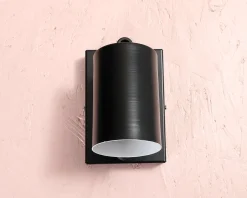 Vägglampa svart