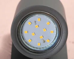 Vägglampa svart
