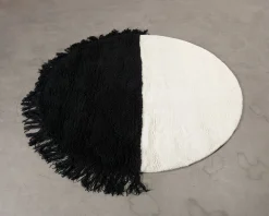 Woven Works Arc ullmatta ø 200 cm vit / svart