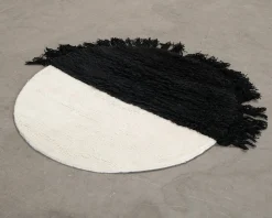 Woven Works Arc ullmatta ø 120 cm vit / svart